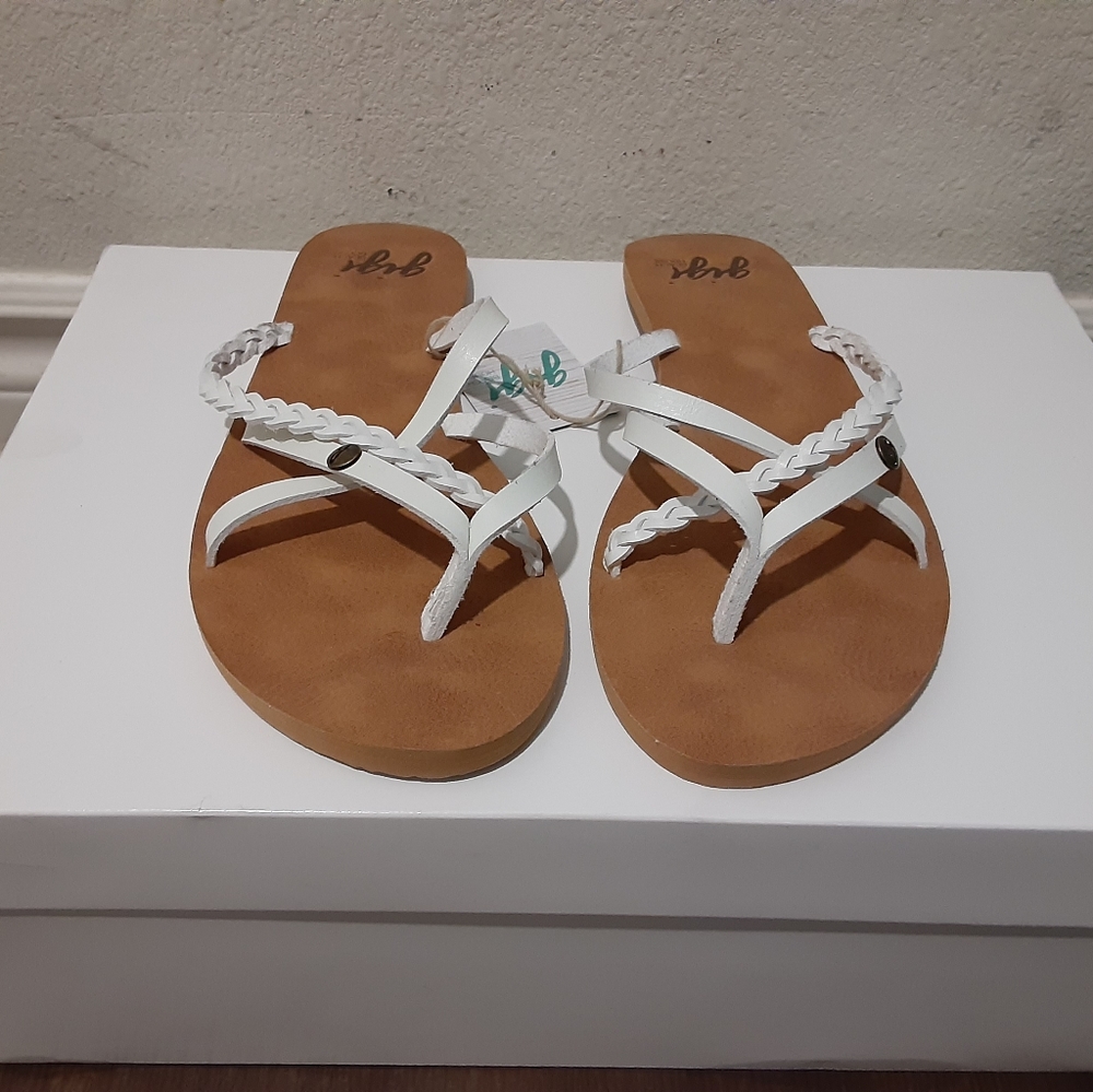 Gigi sandals